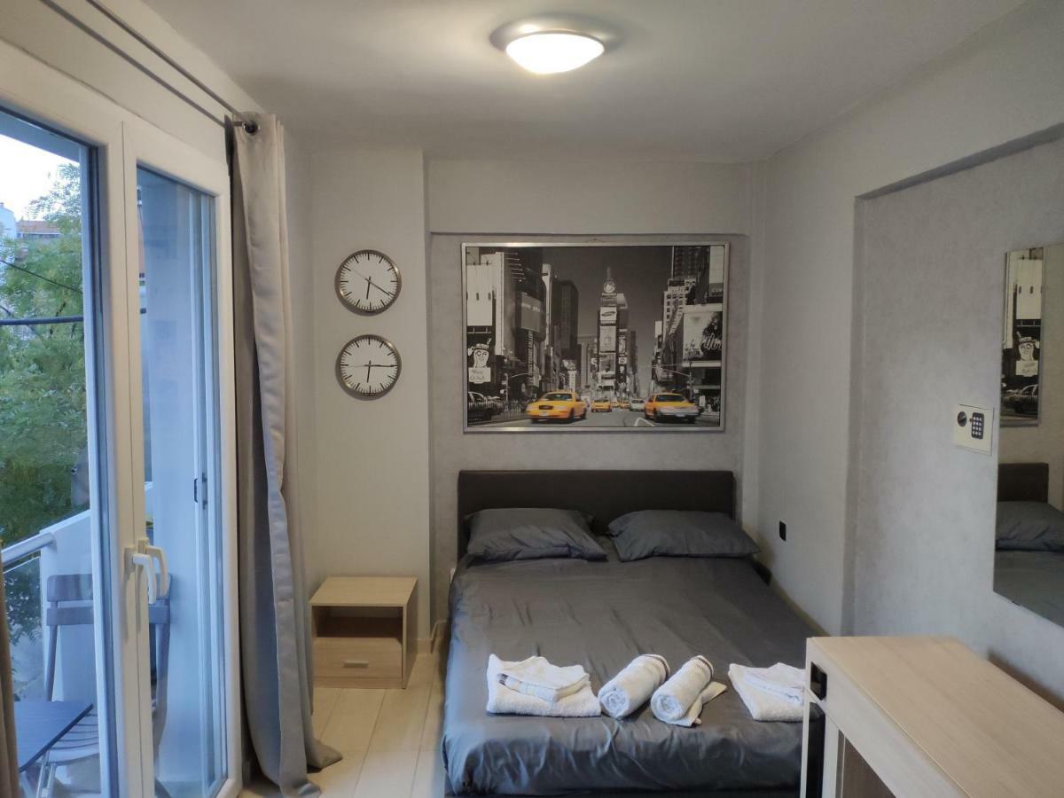 Standard Apartment By Prima Lodging テッサロニキ エクステリア 写真