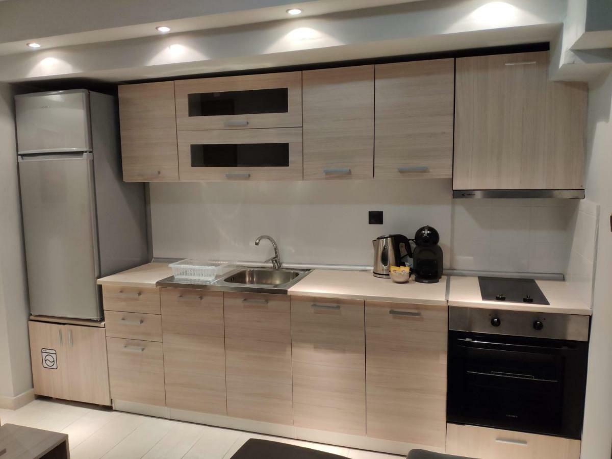 Standard Apartment By Prima Lodging テッサロニキ エクステリア 写真